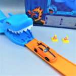 Hot Wheels Great Shark Car Flying Escape Track Toy Set